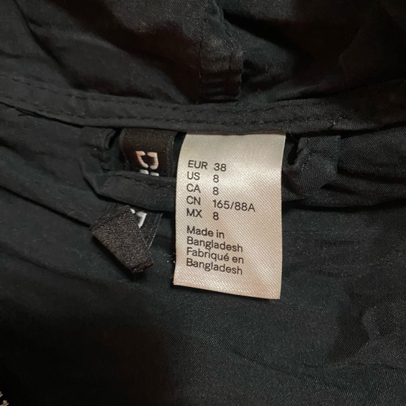 H&M Asymmetrical Light Jacket - Picture 3 of 4